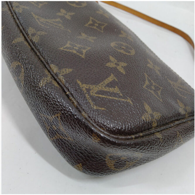 Louis Vuitton Pochette Accessoires Monogram EUC