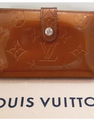 Louis Vuitton Copper Vernis Kisslock EUC